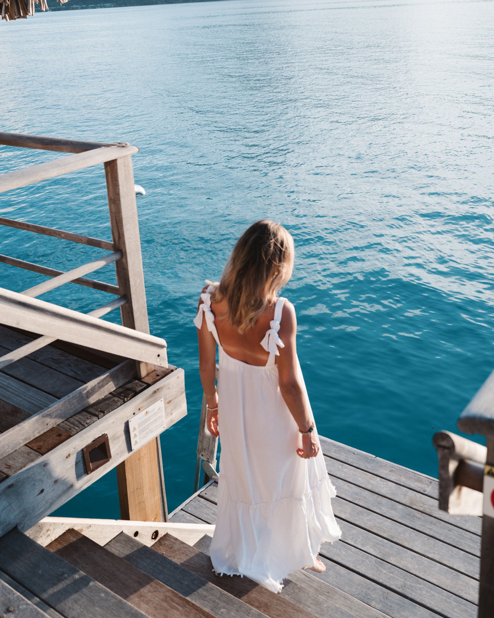 Women's White Linen Vacation Dress - The Jetset Kenny Flowers Women's White Linen Vacation Dress - The Jetset Kenny Flowers